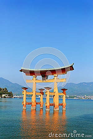 Japan. Miyajima. Hiroshima. Itsukushima Shrine and floating torii gate Stock Photo