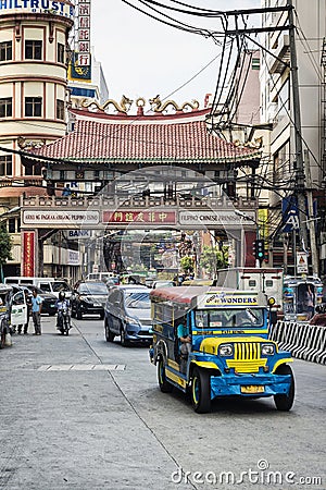 Jeepney and busy street traffic in central manila chinatown phil Editorial Stock Photo