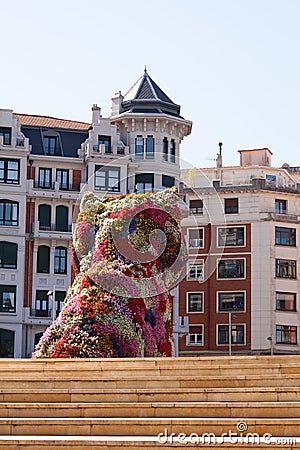 Jeff Koons Puppy sculpture, Guggenheim, Bilbao Editorial Stock Photo