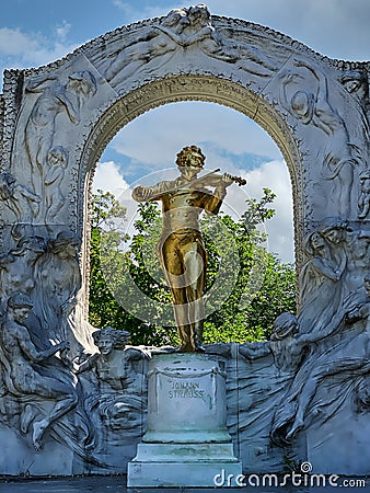 Johann Strauss Statue Stadtpark Vienna Stock Photo