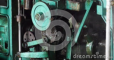 4k de complexe machines van de precisieindustrie in verrichting, het werk het dragen & as stock videobeelden 4k de complexe machines van de precisieindustrie in verrichting, het werk het dragen & as stock videobeelden