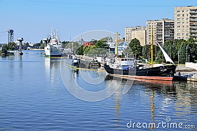 KALININGRAD, RUSSIA - SEPTEMBER 18, 2012: Ships and submarine berthed at the quay of Peter the Great. The tourist Editorial Stock Photo