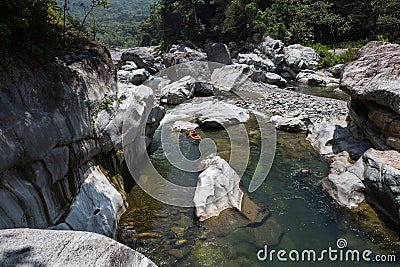 Kayaker on the cangrejal river in pico bonito national park hond Stock Photo