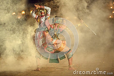 Khon Thai The fighting Hanuman with kumarakorn in the Ramayana s Stock Photo