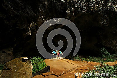 Khuha Kharuehat Pavilion, Phraya Nakhon Cave, Khao Sam Roi Yot National Park, Thailand Stock Photo