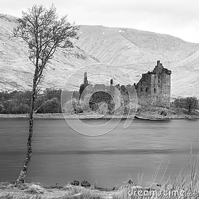 Kilchurn Castle in Scottland black and white Stock Photo