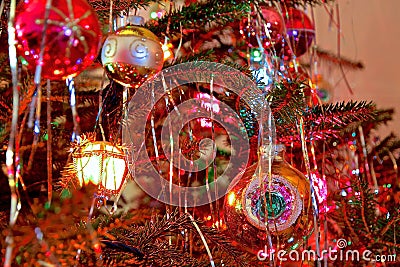 Kitsch 70s style decorated Christmas Tree Stock Photo