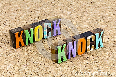 Knock joke whos there humor funny fun laugh comedy prank Stock Photo