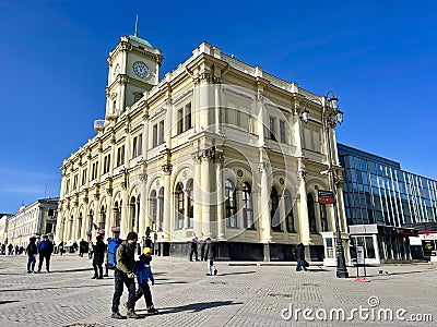 Moscow, Russia, March, 10, 2024. Komsomolskaya Square, Moscow. Leningradsky railway station in spring Editorial Stock Photo