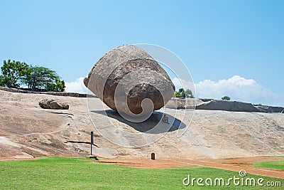 Krishna`s Butterball, a popular tourist attraction in Mahabalipuram, Tamil Nadu, India Stock Photo