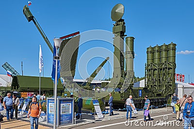 KUBINKA, RUSSIA, AUG.24, 2018: Anti-aircraft weapon system 9A83 ME S-300 with radar scanner system on exhibition of Russian weapon Editorial Stock Photo