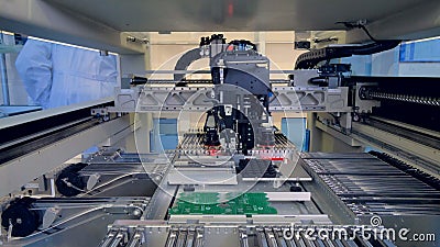 L'électronique robotique automatisée partie la machine de fabrication 4K L'électronique robotique automatisée partie la machine de fabrication 4K