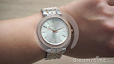 michael kors watch video