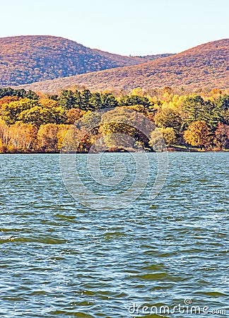 Lake Pontoosuc and Berkshire mountains in Autumn, Pittsfield Massachusetts Stock Photo