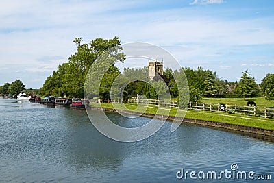 Peaceful Gloucester & Sharpness Canal at Splatt Bridge on a sunny spring afternoon Stock Photo