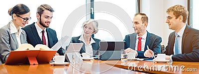 Lawyer teams negotiating an agreement Stock Photo