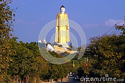 Lay Kyun Sakkya Standing Buddha statue Stock Photo