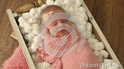 Un Vieux Bebe De Semaine Banque De Videos Video Du Heureux