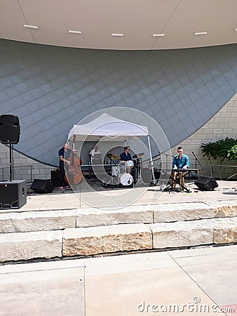 Lenexa Art Fair Jazz Musicians - Tim Reid Jr Trio Editorial Stock Photo