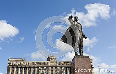 Lenin Statue on the Moskovskaya Ploshchad Moscow Square in St. Petersburg, Russia Stock Photo