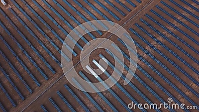 Les unités solaires photovoltaïques de vue industrielle aérienne abandonnent l'environnement produisant l'énergie renouvelable banque de vidéos Les unités solaires photovoltaïques de vue industrielle aérienne abandonnent l'environnement produisant l'énergie renouvelable banque de vidéos