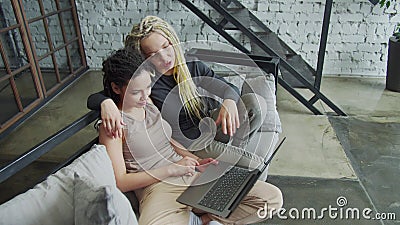 Free Teen Lesbian Video Clips