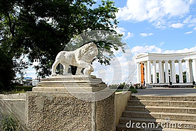 Lion statue and collonade in Odessa Stock Photo