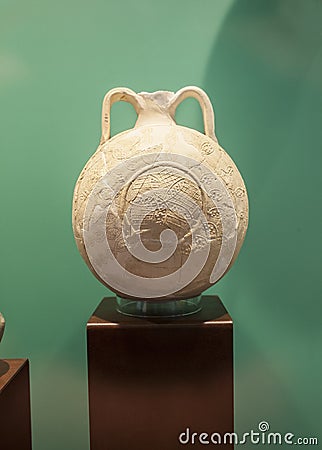 Pilgrim flask from Khor Fakkan, United Arab Emirates. 15th Century pottery Editorial Stock Photo