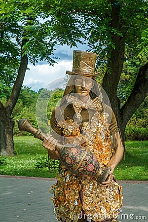 A living sculpture. The actor is working in the Park. Editorial Stock Photo