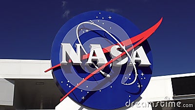 Logo de la NASA chez Kennedy Space Center Cape Canaveral CAP CANAVERAL, la FLORIDE le 18 octobre 2015 clips vidéos Logo de la NASA chez Kennedy Space Center Cape Canaveral CAP CANAVERAL, la FLORIDE le 18 octobre 2015 clips vidéos