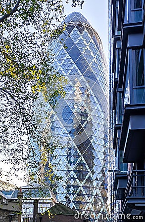LONDON, ENGLAND, 25 November 2022: 30 St Gherkin Swiss Re Building, 30 St Mary Axe in the City of London financial district Editorial Stock Photo