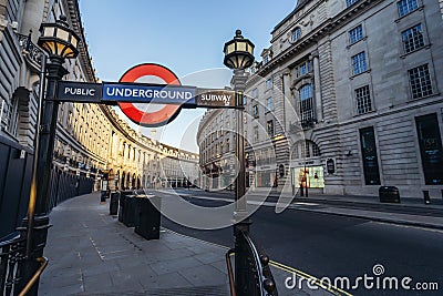 London`s busy area, popular destination empty as people self isolate during COVID-19 coronavirus pandemic. Piccadilly Circus Stati Editorial Stock Photo