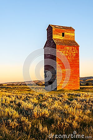 Long abandoned grain elevator Stock Photo