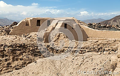Los Paredones - historic ruins of incan castle in Nazca Stock Photo