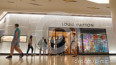 Louis Vuitton Clothing Brand Shop In Siam Paragon Mall. 4K. Luxury Fashion Shopping For Tourists ...