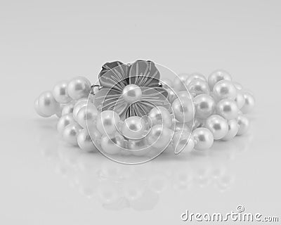 A Lustrous Pearl Necklace With Flower Clasp Stock Photo