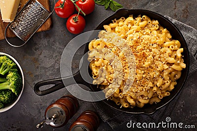 Mac and cheese in a cast iron pan Stock Photo