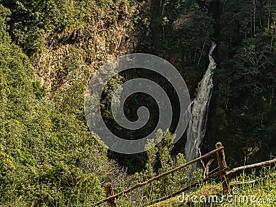 Mae Surin Waterfall flowing down from the high cliff, Khun Yuam District, Mae Hong Son, northern Thailand Stock Photo