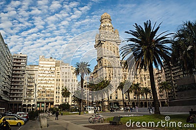 Main square in Montevideo, Plaza de la independencia, Salvo palace Editorial Stock Photo