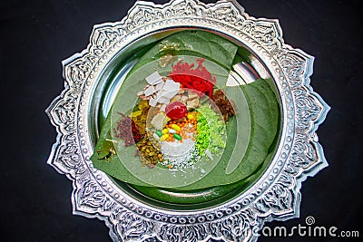 maisuri indian paan masala on betel leaf top view Stock Photo