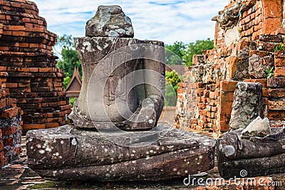 Majestic ruins of 1629 Wat Chai Watthanaram built by King Prasat Tong with its principal Prang (center) representing Mount Stock Photo