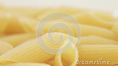 Makkaroni von einer Mahlzeit eines rauen Reibens stock video footage Makkaroni von einer Mahlzeit eines rauen Reibens stock video footage