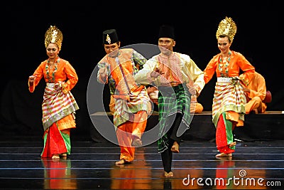 MALAY INDONESIAN DANCE Editorial Stock Photo