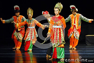 MALAY INDONESIAN DANCE Editorial Stock Photo