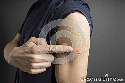 man introduced the coronavirus vaccine Stock Photo