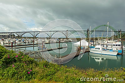 The marina and Yaquina bridge at Newport, Oregon, USA Stock Photo