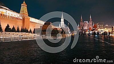 Mausoléu de Lenin e parede do Kremlin no quadrado vermelho Feira tradicional, panorama video estoque Mausoléu de Lenin e parede do Kremlin no quadrado vermelho Feira tradicional, panorama video estoque