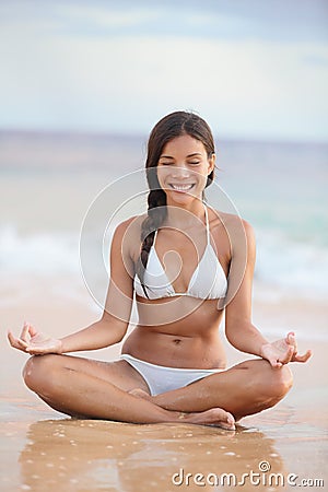 https://thumbs.dreamstime.com/x/meditation-woman-beach-meditating-ocean-sea-smiling-serene-happy-asian-girl-sitting-relaxing-enjoying-summer-31858751.jpg