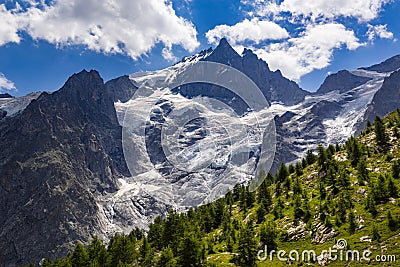 The Meije Glacier in Summer. Ecrins National Park, Hautes-Alpes, France Stock Photo