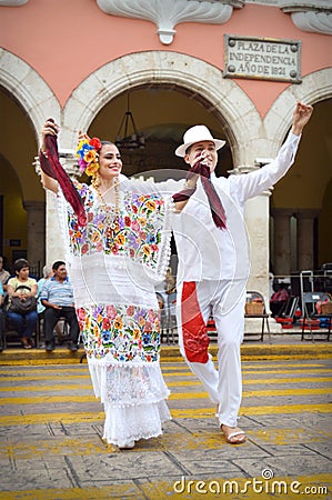 Mexican dancers couple Editorial Stock Photo